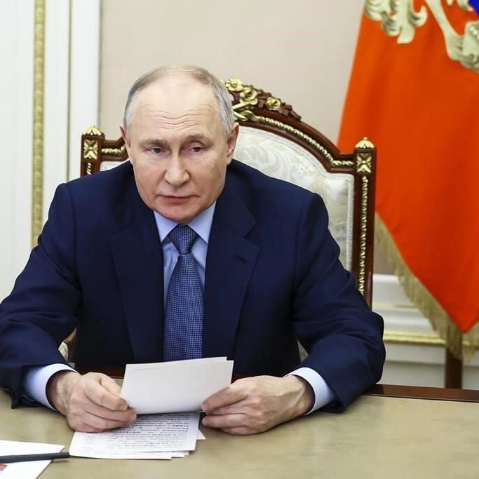 Russia and Belarus barred from ice hockey world championships for 1 more year through 2025 season